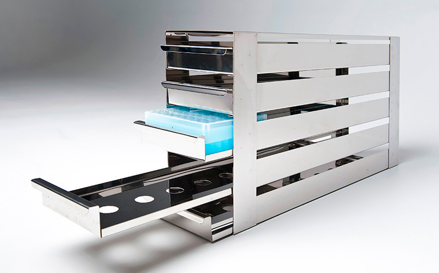 RACK CON BANDEJAS EXTRAIBLES